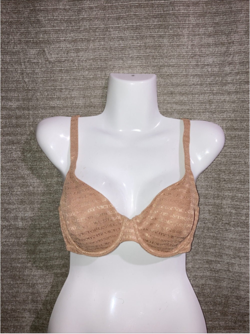 Vintage Victoria’s Secret Signature Bra 34D Unlined Full Coverage Nude Rare